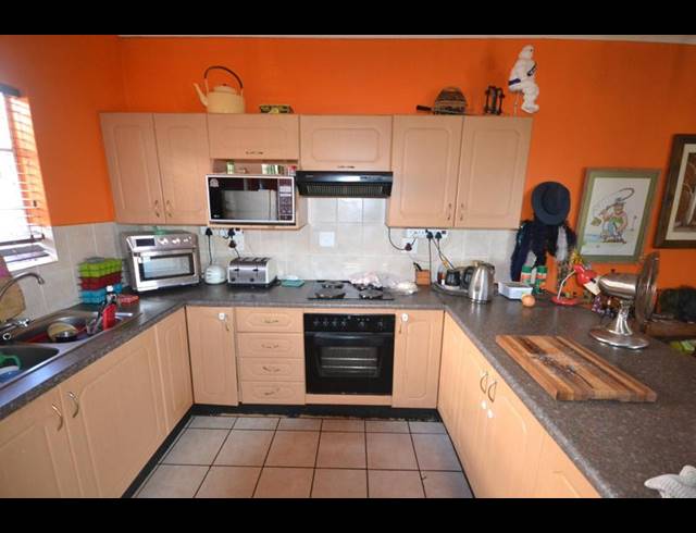 2 BEDROOM HOUSE FOR SALE IN LYDENBURG